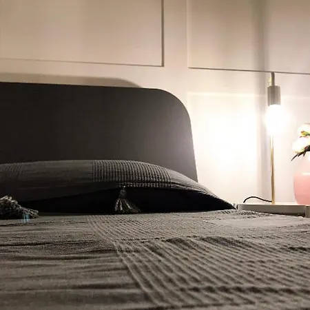 Apartment Peonia House *