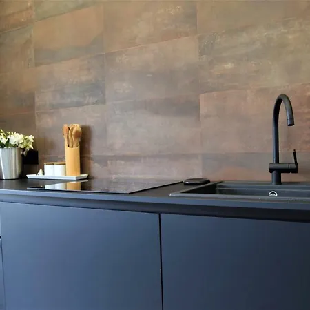 Peonia House * Syracuse