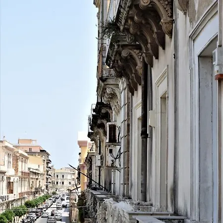 Peonia House *